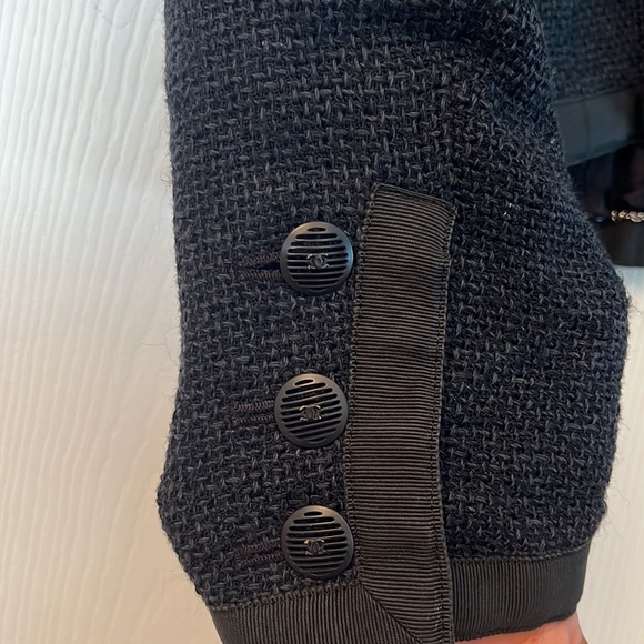Chanel Navy and Black Jacket - size 36 - Picture 13 of 16